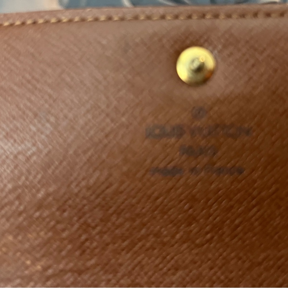 Louis Vuitton Monogram Wallet - Picture 4 of 9